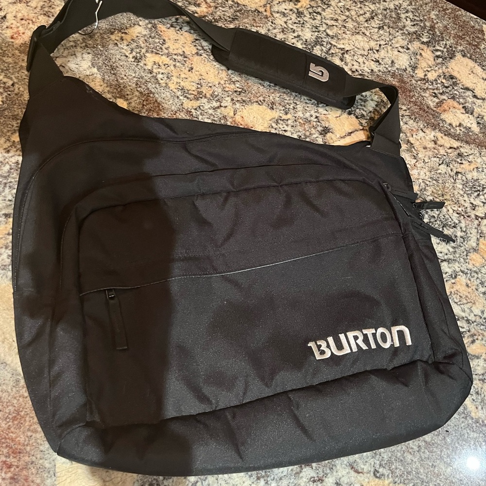 Cross Body bag - Picture 1 of 1